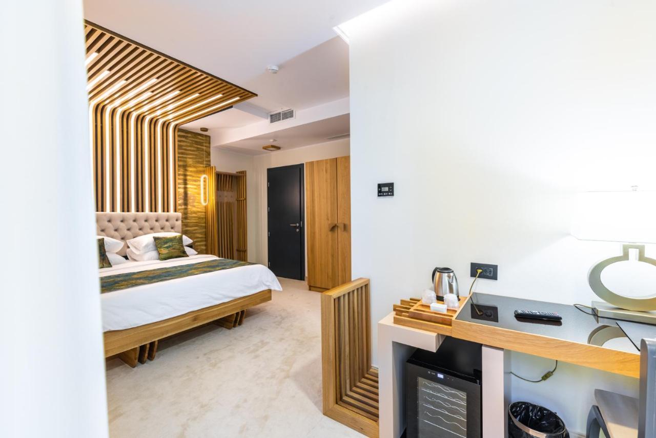 Hotel Ivascu مويزي المظهر الخارجي الصورة
