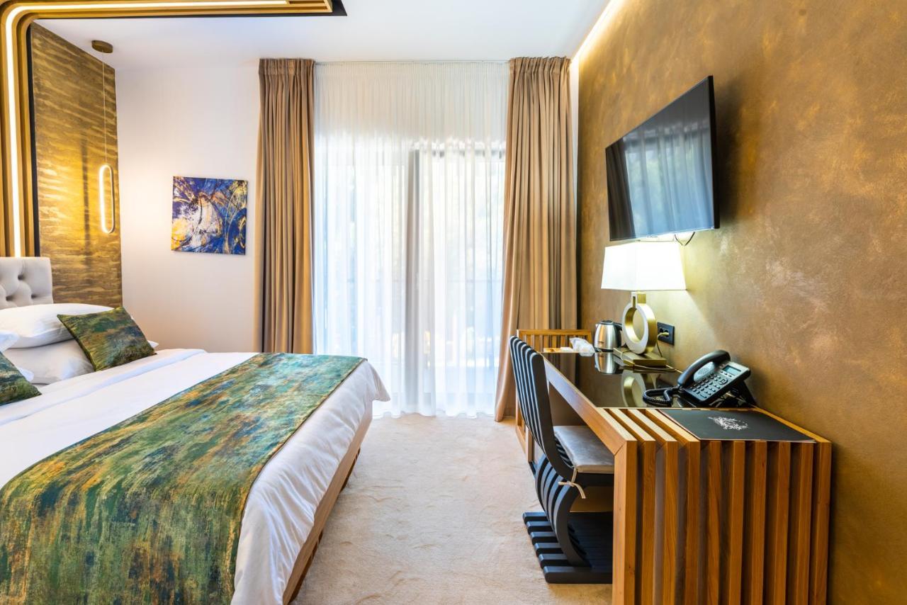 Hotel Ivascu مويزي المظهر الخارجي الصورة