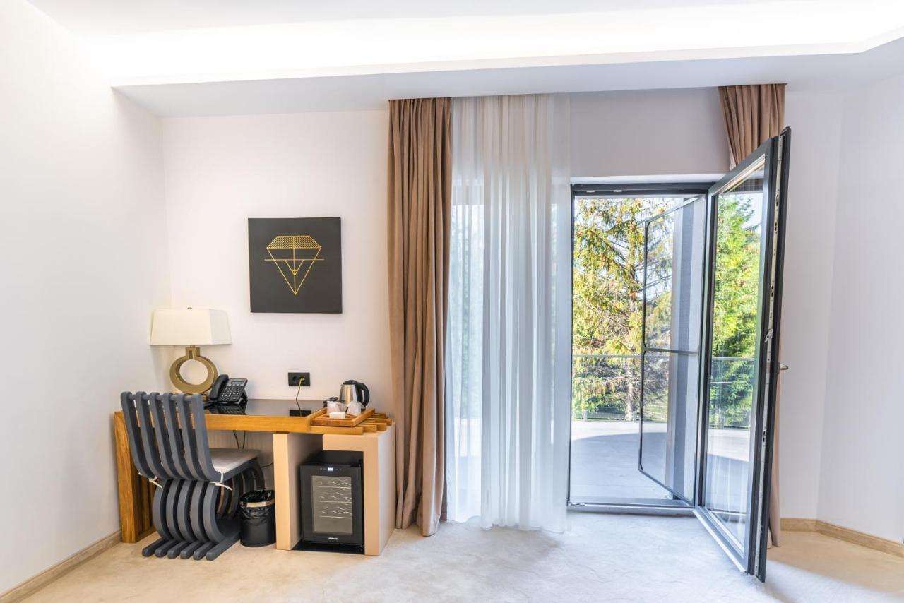 Hotel Ivascu مويزي المظهر الخارجي الصورة
